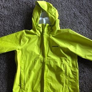Men’s large Patagonia torrentshell rain jacket
